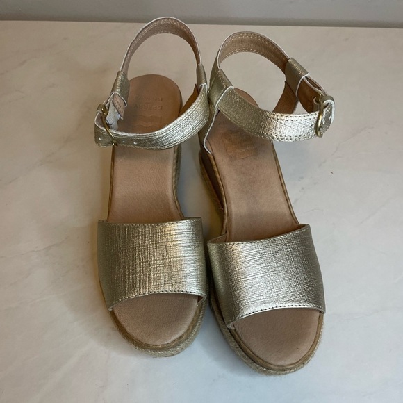 SPERRY Fairwater Plushwave Wedge Gold - Picture 9 of 11